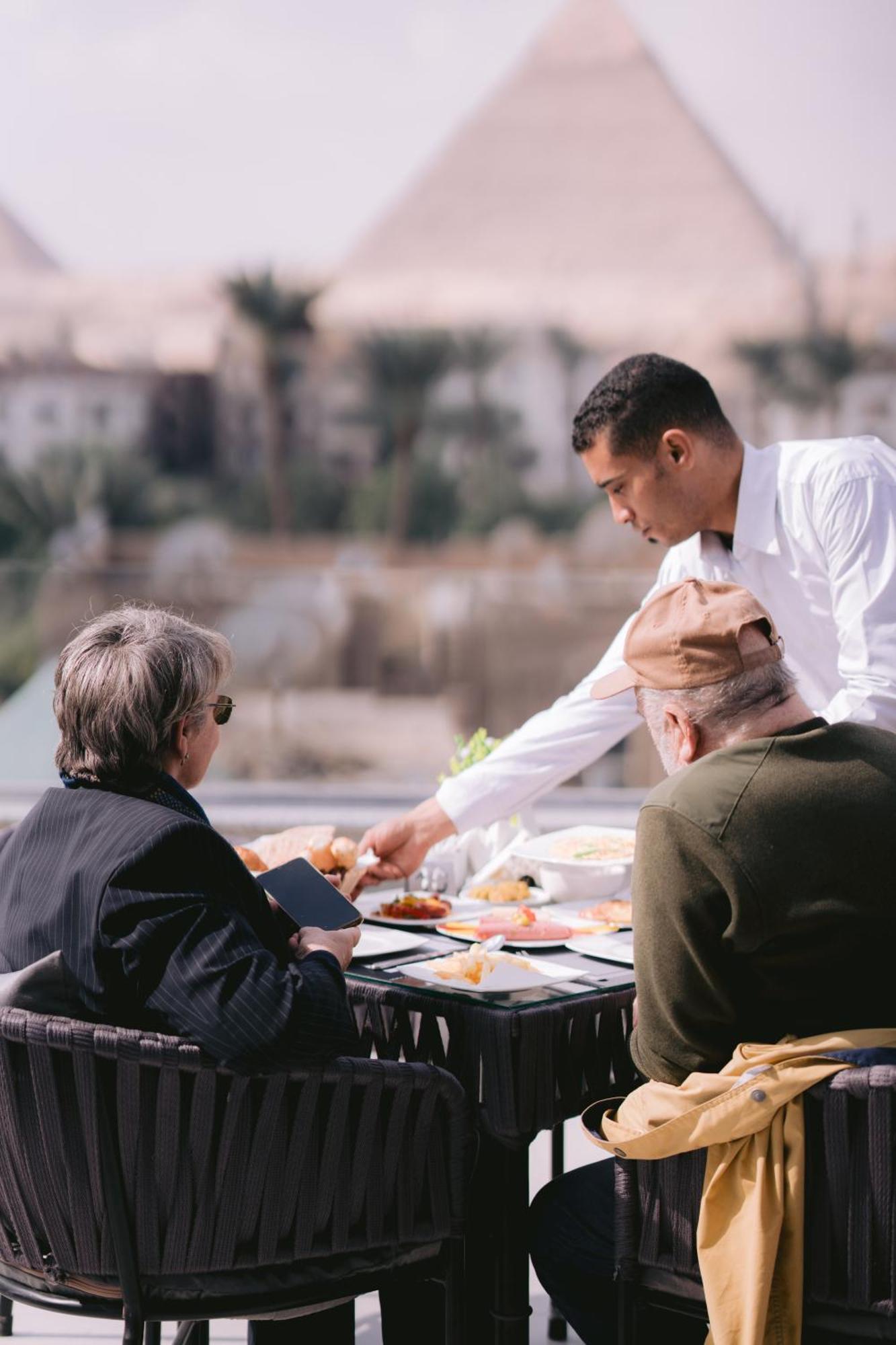 Hotel Tuia Pyramids Hotel Il Cairo
