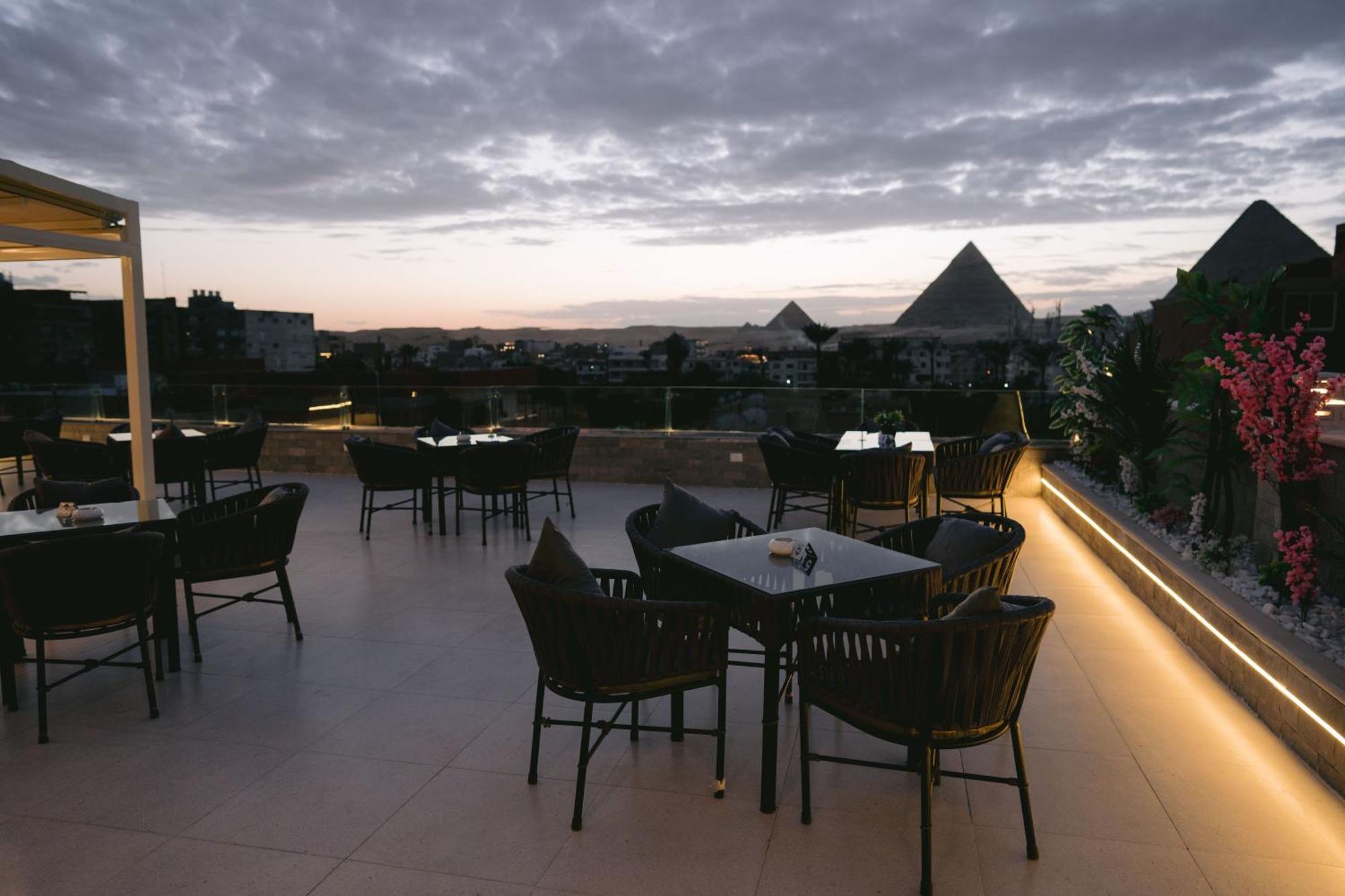 Tuia Pyramids Hotel Hotel